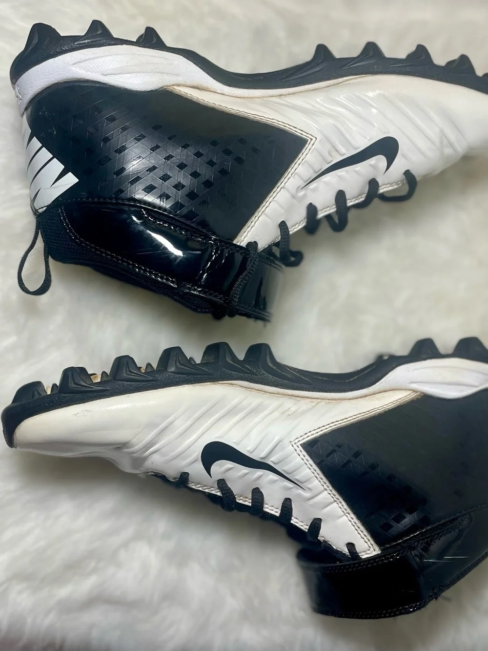 Nike Superbad Shark Football Cleats Men’s Size 8 Black White